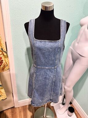 Alice and Olivia Ramsey Square Neck Mini Dress